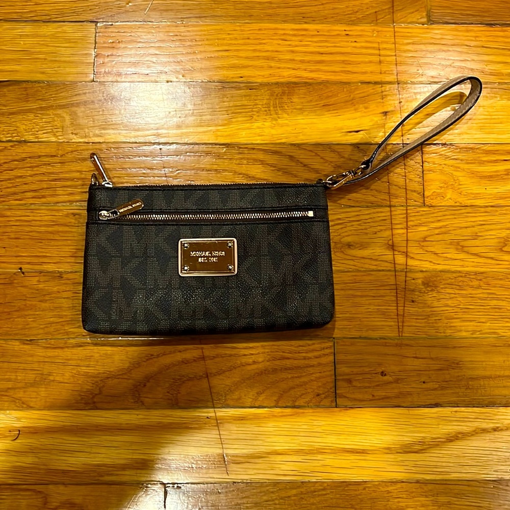 Michael Kors Wristlet